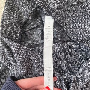 Wunder under lulu lemon leggings